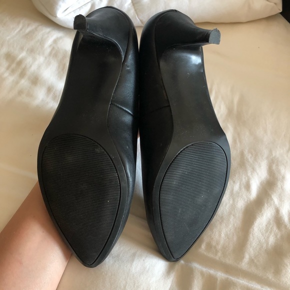 Comfortable heels!! - Picture 3 of 4